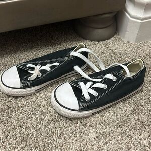 Kids black converse